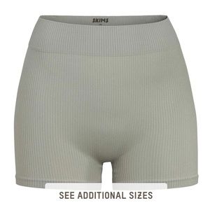 SKIMS Stretch Rib Short New